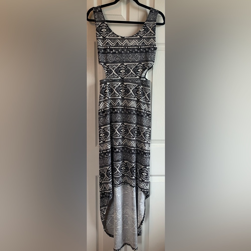 TRY THIS | sleeveless round neck with cutouts sundress. Mini front, midi back